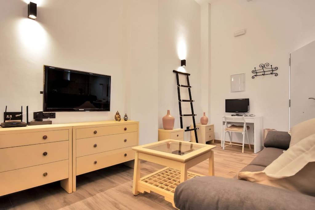 Moderno Loft En El Corazon Historico De Estepona - Casa Pepita 17 外观 照片